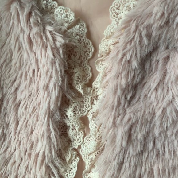 NWOT - Faux Fur Vest - Picture 3 of 6